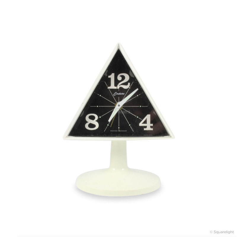Endura Triangle Clock – Future Forms